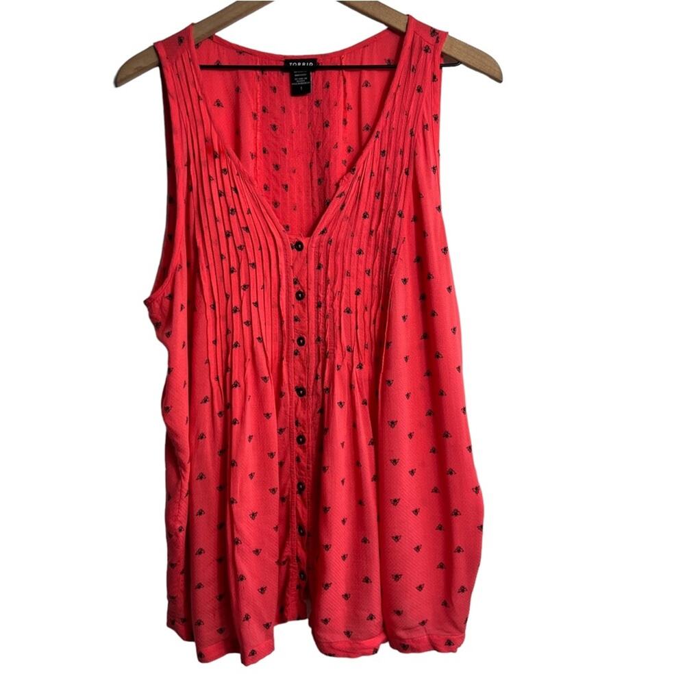 TORRID RED WOMEN'S SLEEVELESS RED BEES PRINT SLEEVELESS BLOUSE SIZE 1 OR 1X